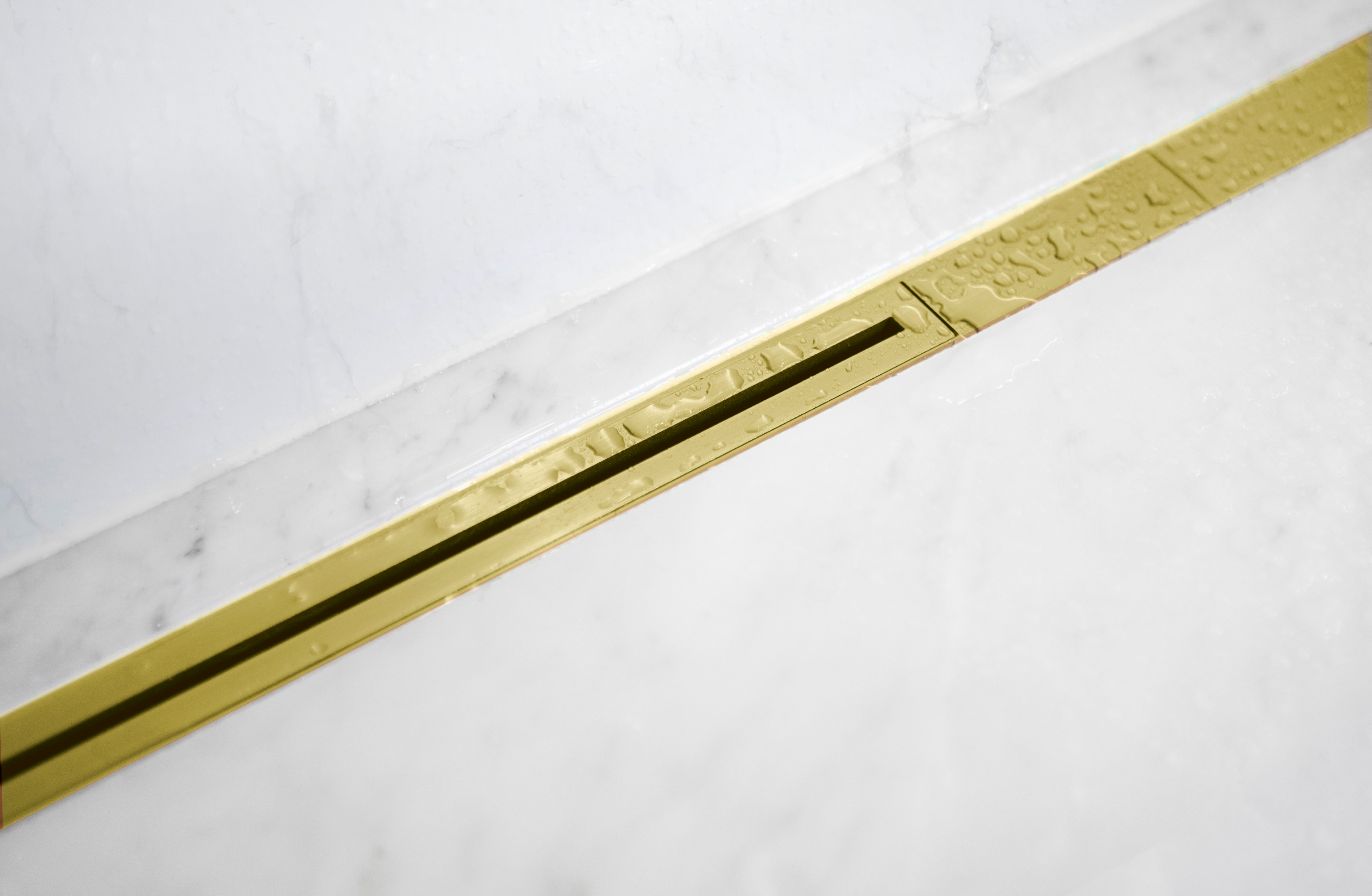 Lagoo Wall to wall design douchedrain Brushed Brass PVD